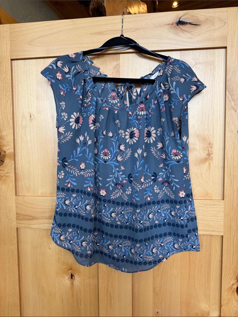 LC Lauren Conrad Floral Tie Neck Blouse Blue Pink Size M